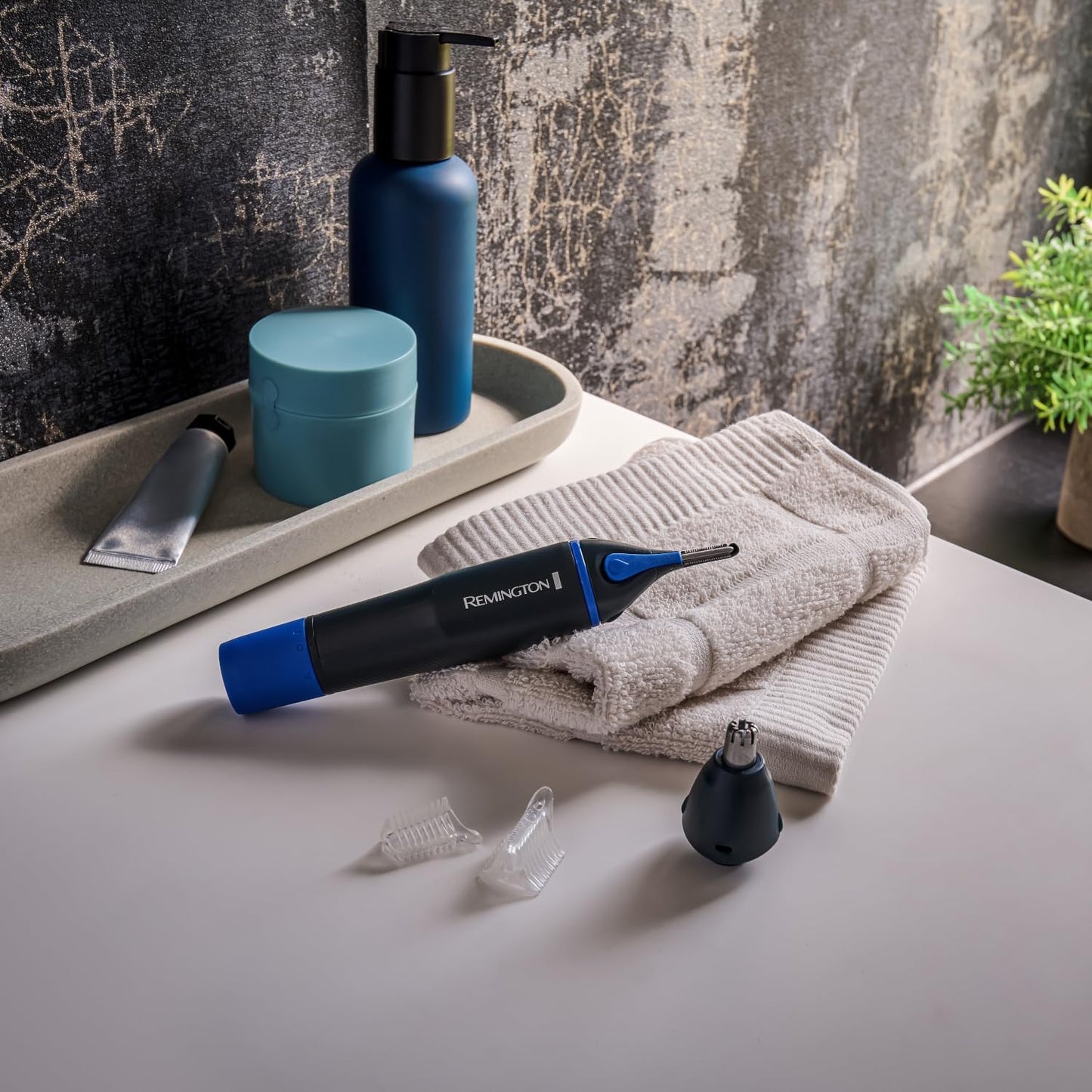 Remington NE3850 Mens Nose Ear Eyebrow Trimmer Waterproof